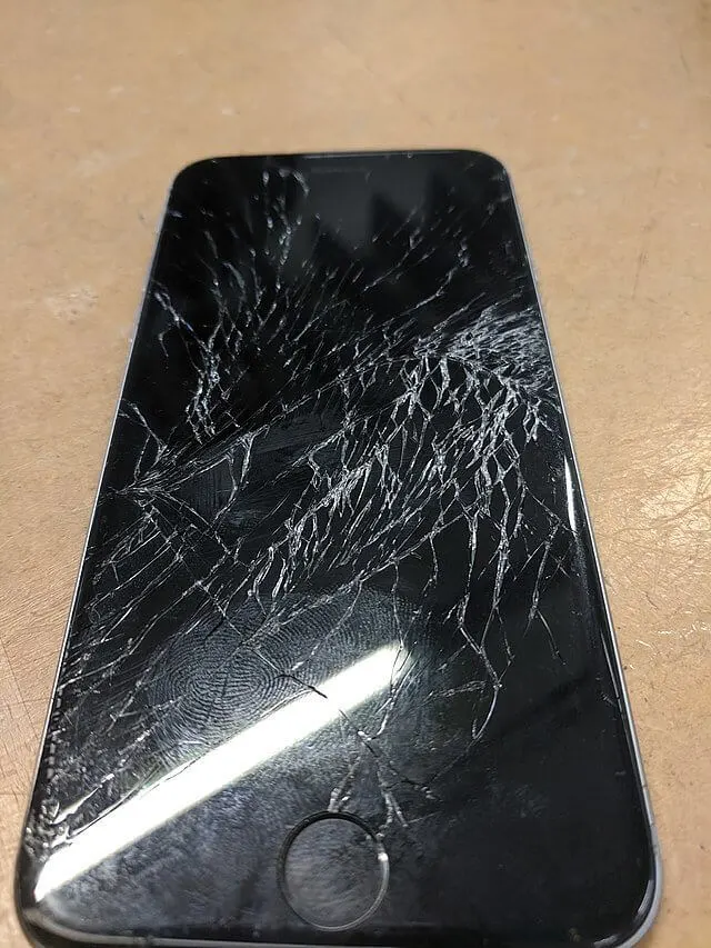 Mend Cracked Phone Screens: The WD-40 Solution